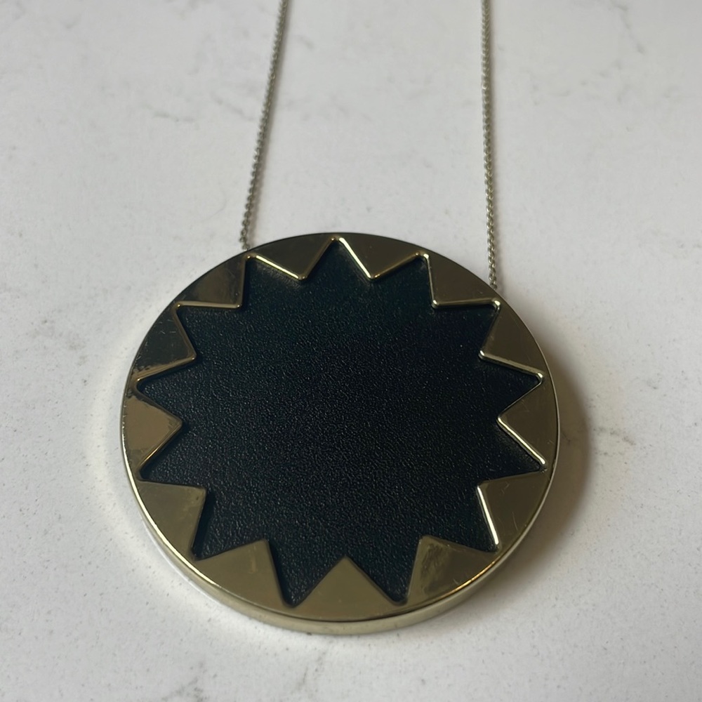 House of Harlow 1960 starburst necklace with black leather